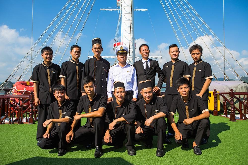 Dragon Legend Cruise Hotel ฮาลอง ภายนอก รูปภาพ