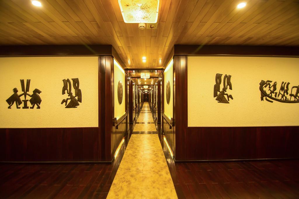 Dragon Legend Cruise Hotel ฮาลอง ภายนอก รูปภาพ