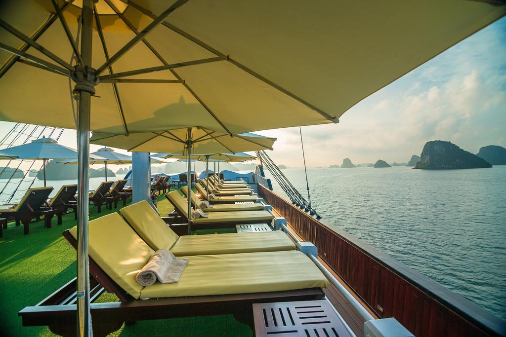 Dragon Legend Cruise Hotel ฮาลอง ภายนอก รูปภาพ