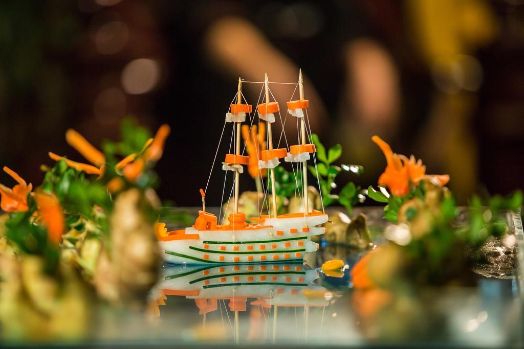 Dragon Legend Cruise Hotel ฮาลอง ภายนอก รูปภาพ