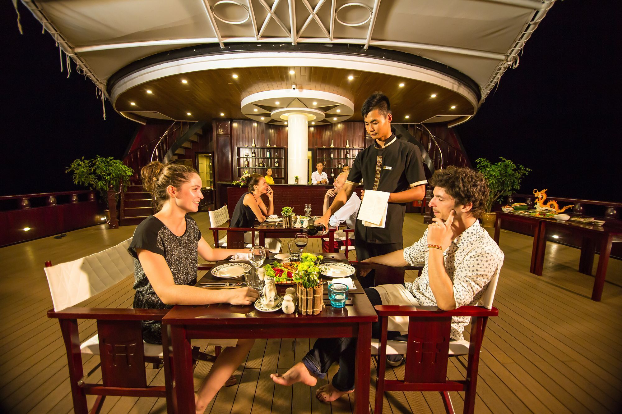 Dragon Legend Cruise Hotel ฮาลอง ภายนอก รูปภาพ
