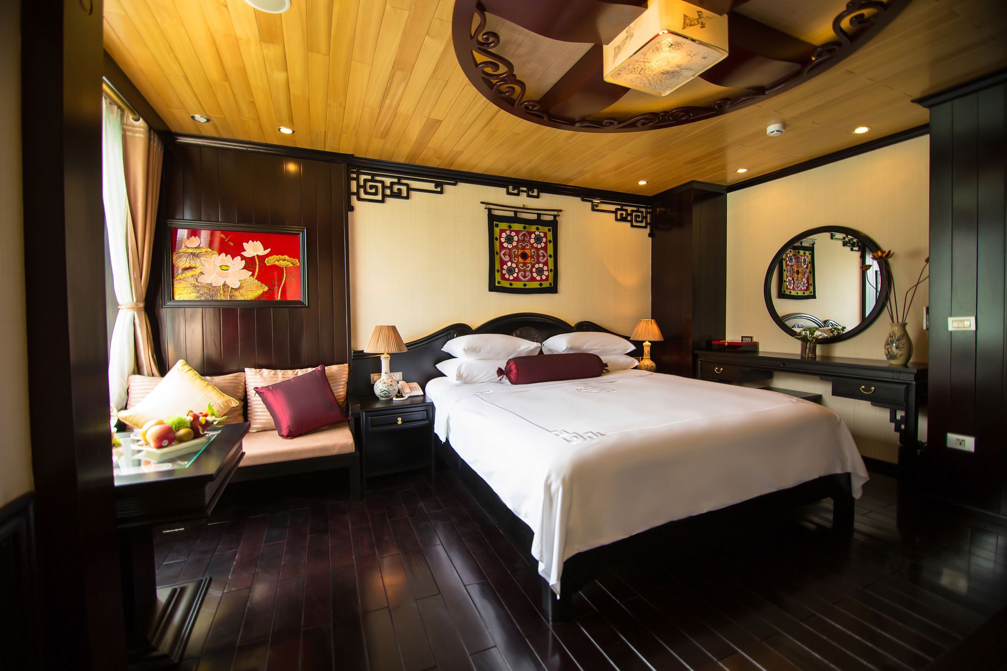 Dragon Legend Cruise Hotel ฮาลอง ภายนอก รูปภาพ