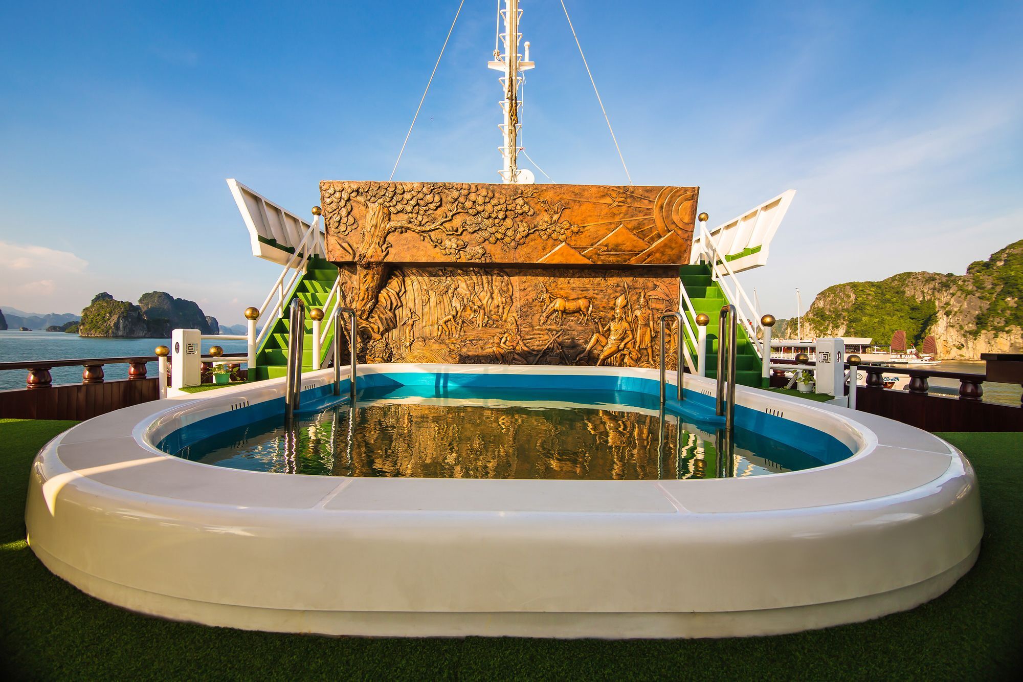 Dragon Legend Cruise Hotel ฮาลอง ภายนอก รูปภาพ