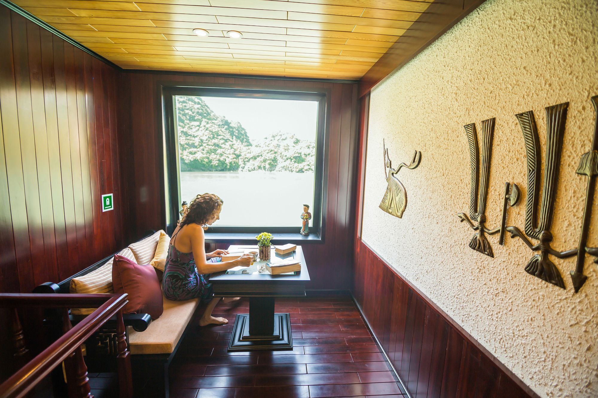 Dragon Legend Cruise Hotel ฮาลอง ภายนอก รูปภาพ